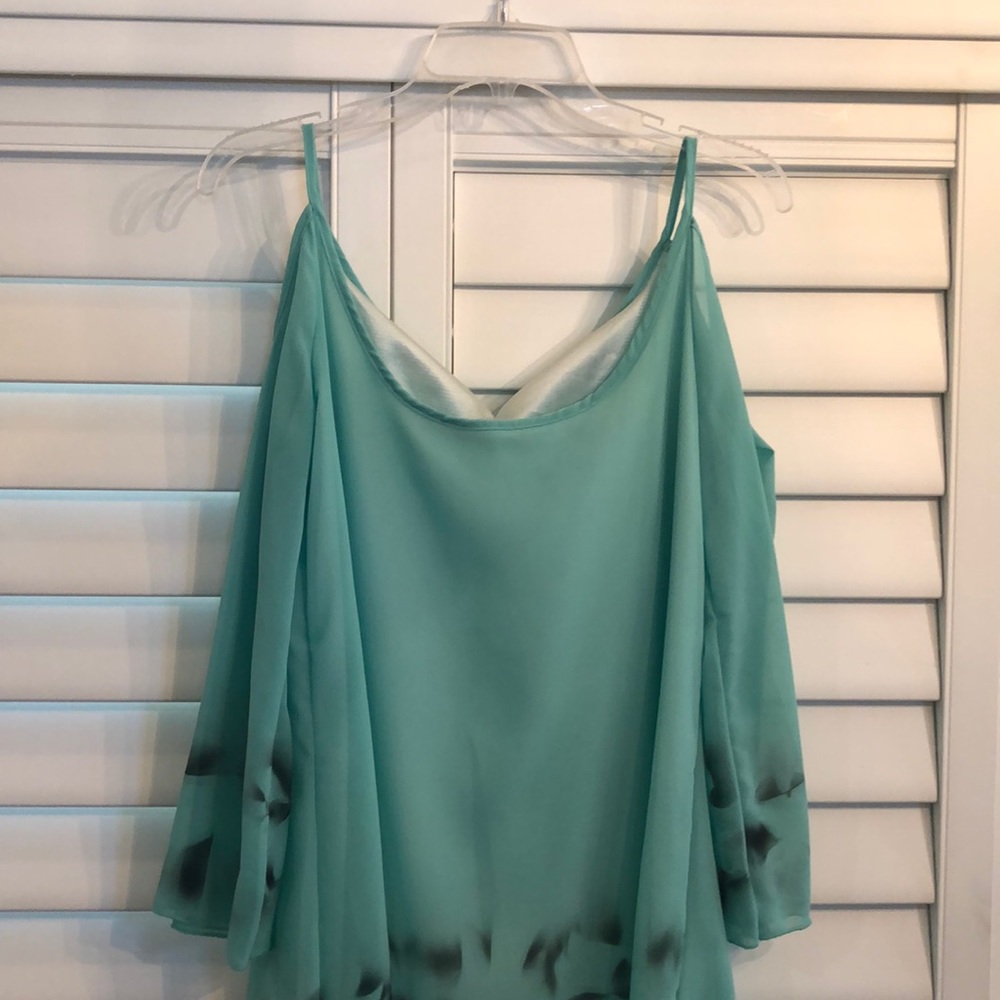 Cold shoulder blouse - Picture 2 of 2